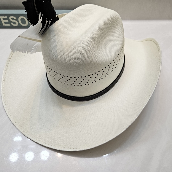 Men's Western Hats Cream cowboy hat with black and white natural feathers. - Picture 3 of 4